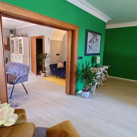 Extravagante Luxuswohnung Mit Viel Privatsphaere Niederdorla
