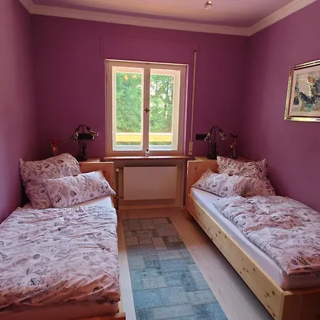 Extravagante Luxuswohnung Mit Viel Privatsphaere Niederdorla